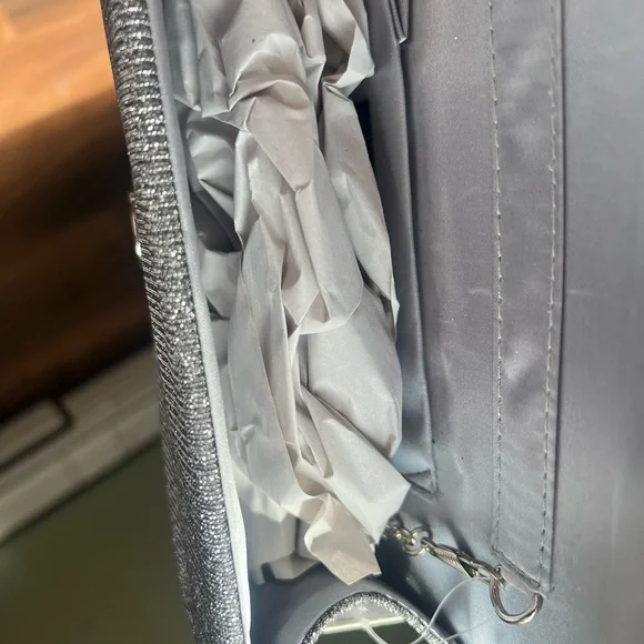 Elegant Silver Sparkle Clutch Bag - Picture 5 of 6